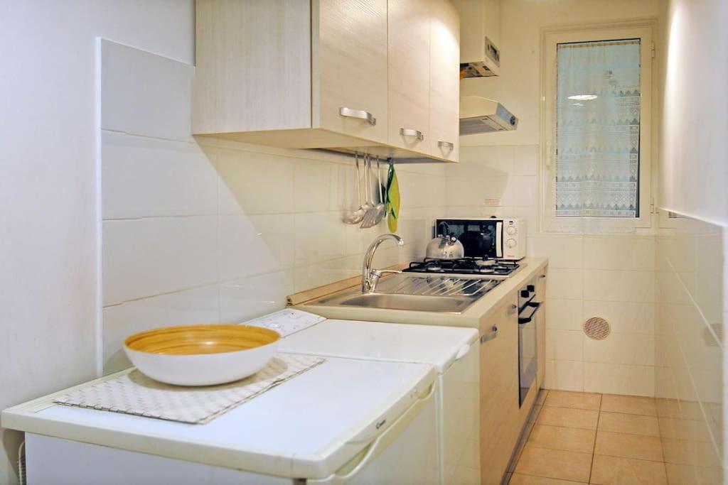 Near Colosseum By Varental 2Br + 1Sb โรม ภายนอก รูปภาพ